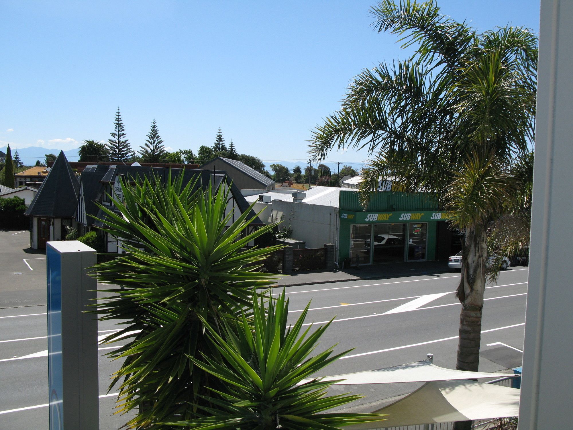 บีช เนลสัน Motel ภายนอก รูปภาพ View of the town from the motel